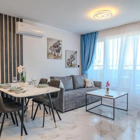 Sea View Luxury Apartments- Golden Sunset Luxury * 阿赫托波尔
