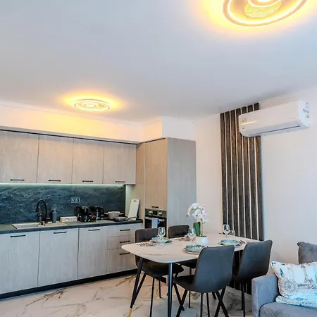 Sea View Luxury Apartments- Golden Sunset Luxury 公寓