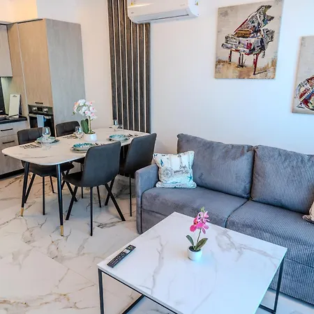 Sea View Luxury Apartments- Golden Sunset Luxury 公寓